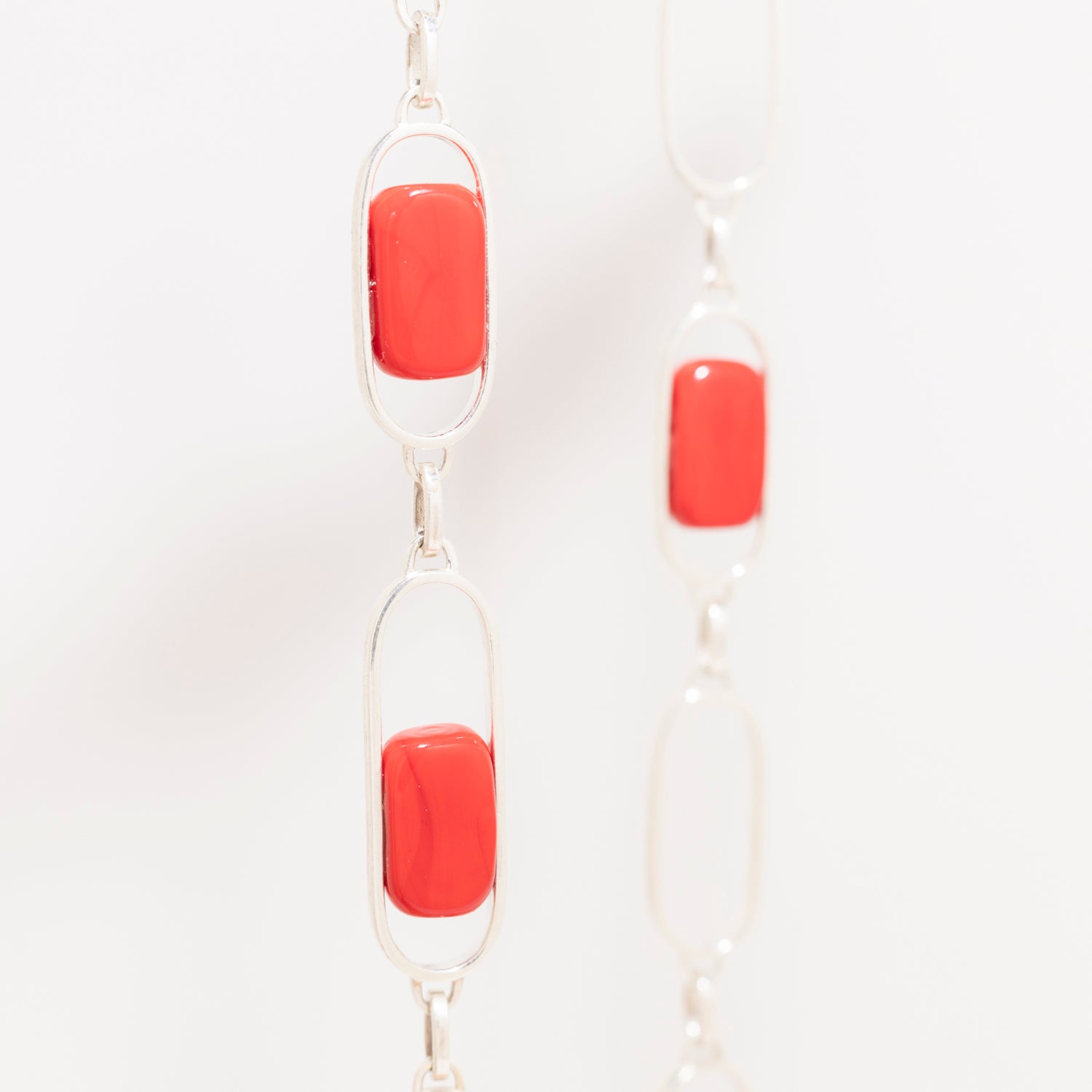 Empire Scarlet - Silver Necklace